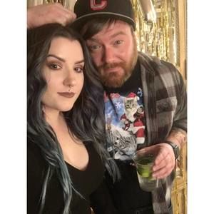 Meet your Posher, Hayley